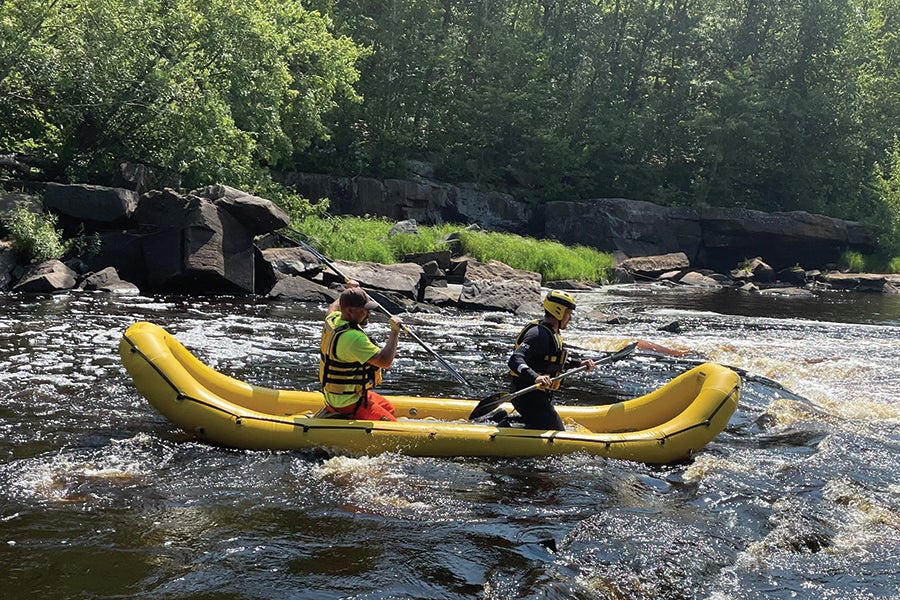 canoeists 